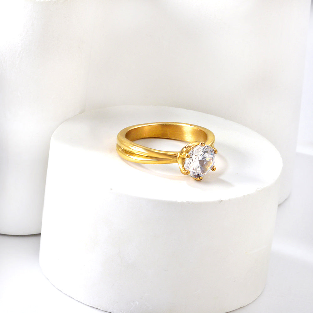 Vierklauw witte diamant glanzende ring