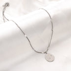 Ovale maan- en sterhangerketting met diamantaccent