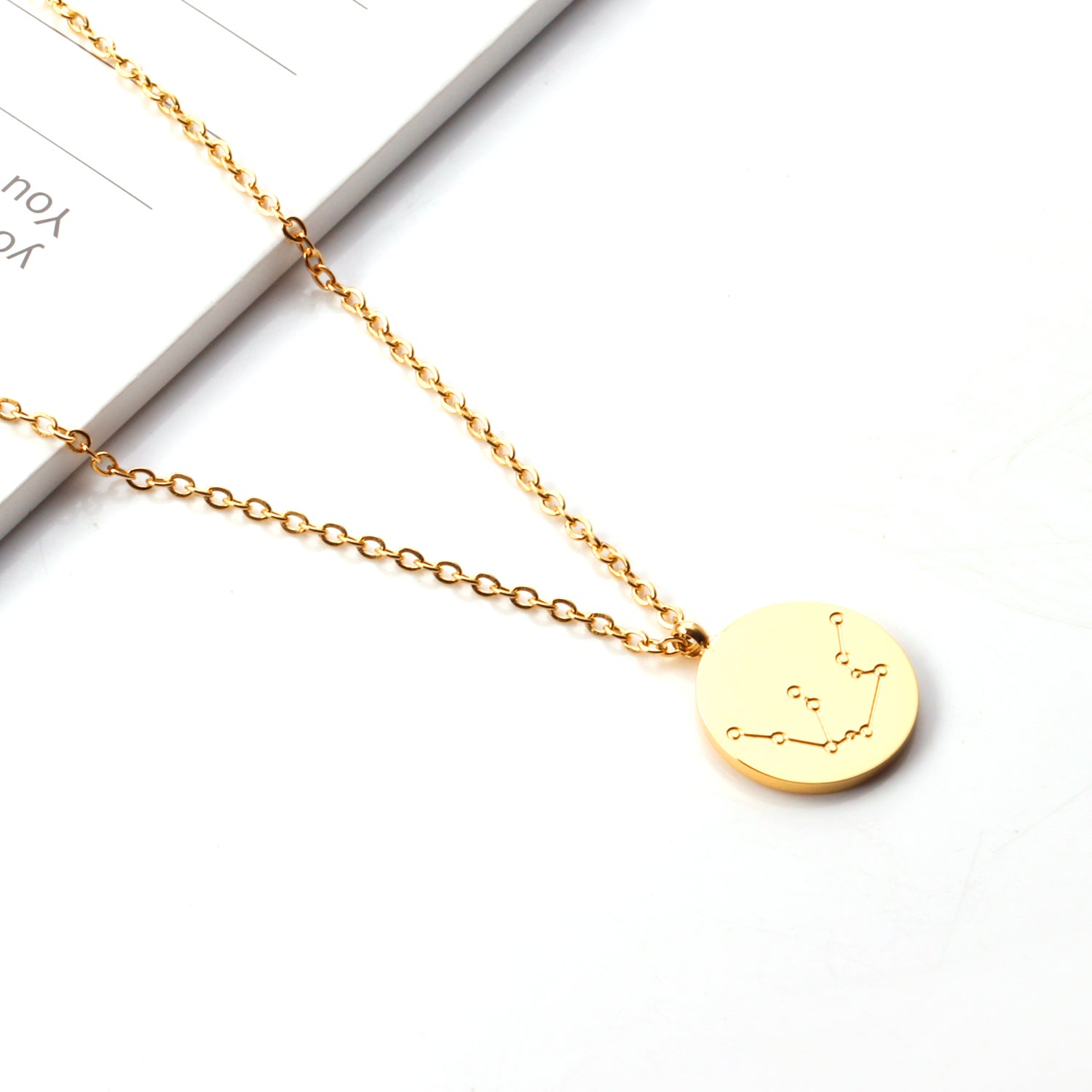 Hangerketting met sterrenbeelden