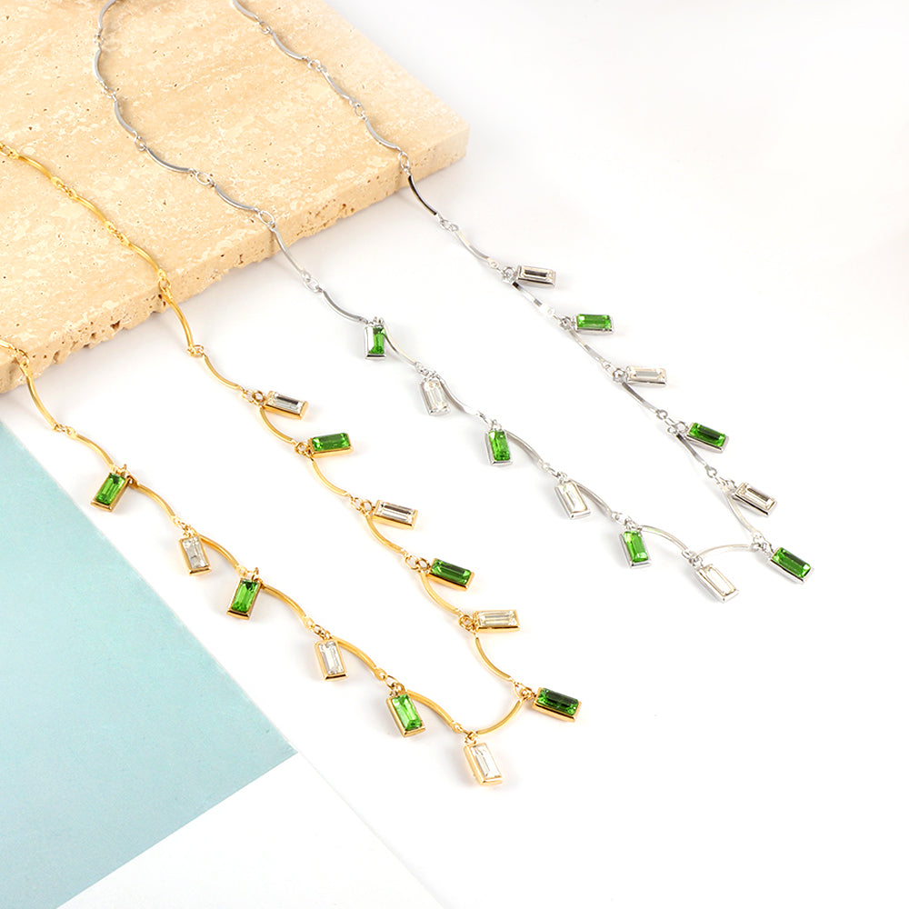 Rechthoekige, gemengde-kleur vierkante diamanten ketting