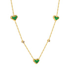 Collier avec pendentif triple cœur coquillage et diamant