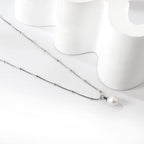 Witte parel hanger ketting