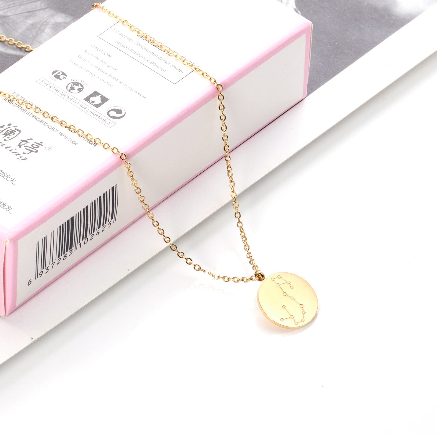 Hangerketting met sterrenbeelden