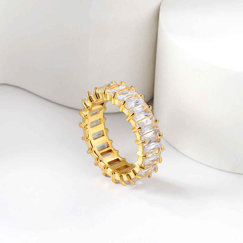 Rechthoekige luxe ring met volledige diamant