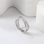 Gouden en stalen gekruiste diamanten ring