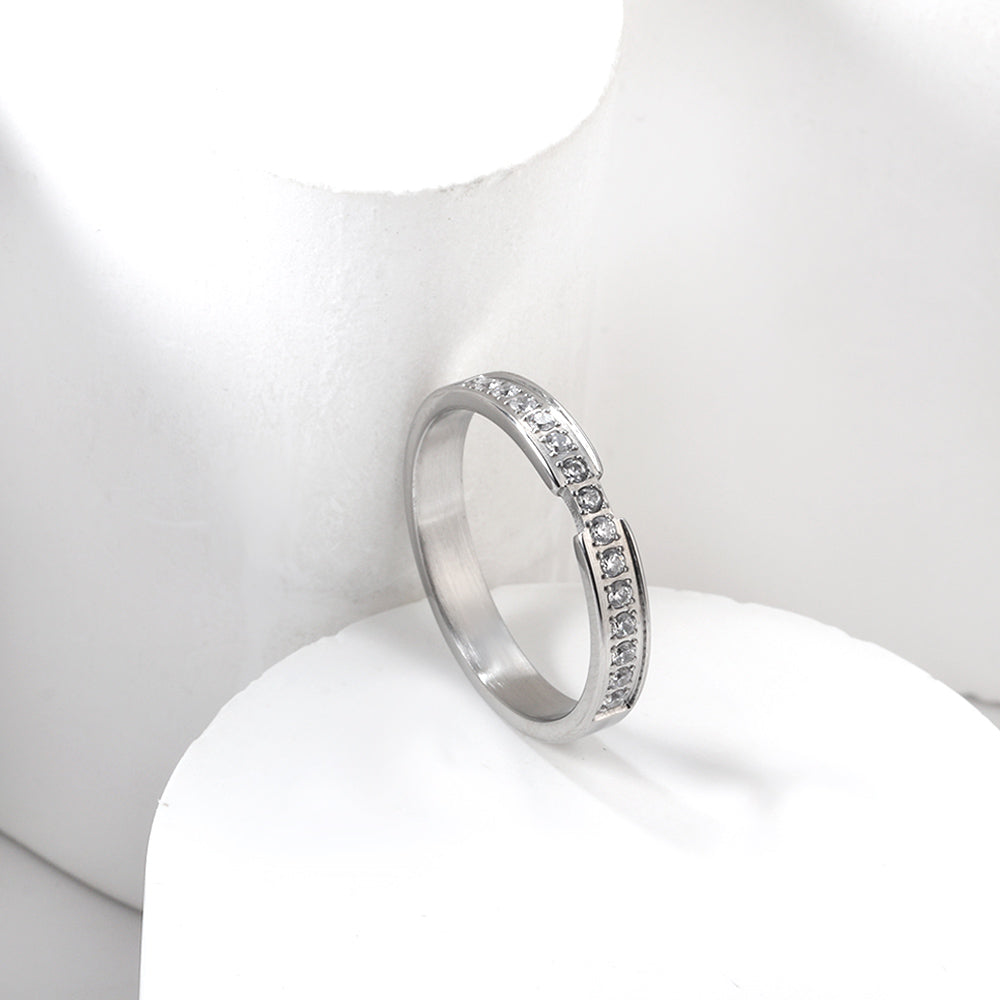 Ring met diamanten accent van goud en staal