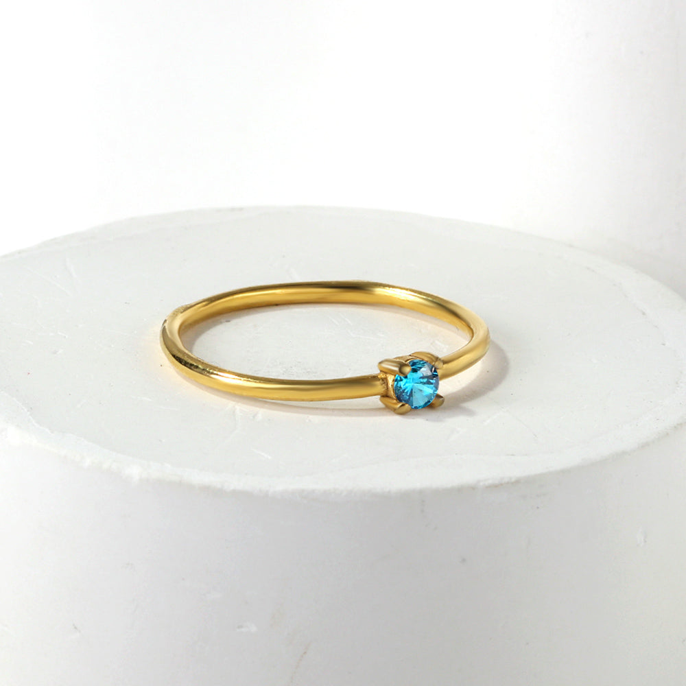 Literaire ring met veelkleurige zirkonia