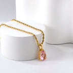 Ketting met veelkleurige traanvormige hanger