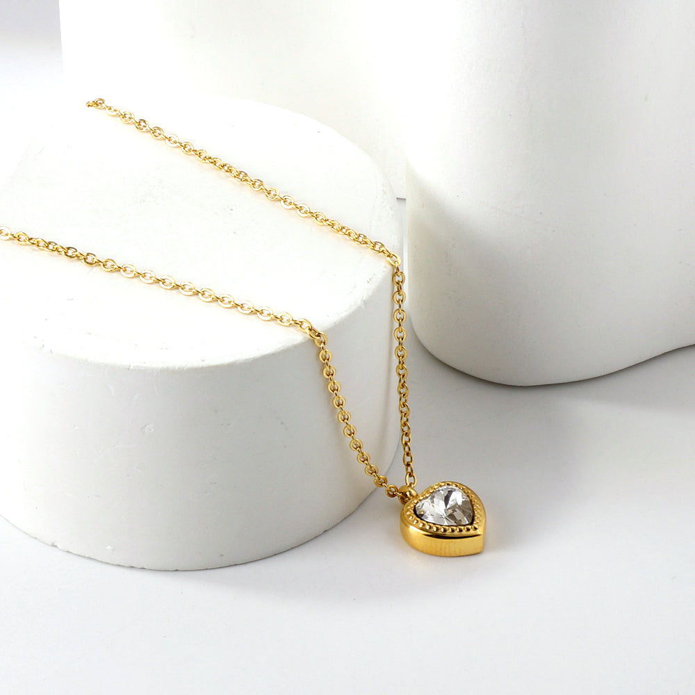 Ketting met veelkleurige hartvormige diamanthanger
