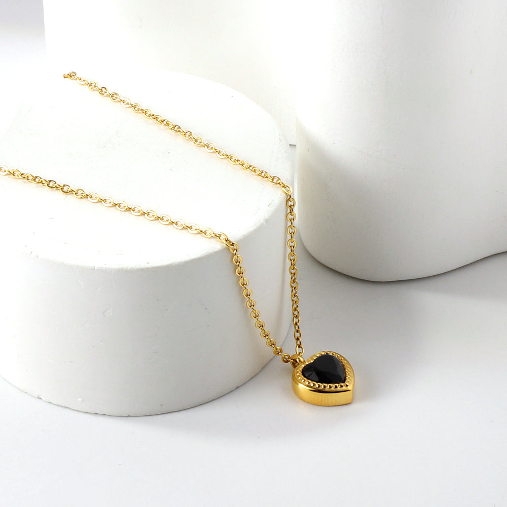Ketting met veelkleurige hartvormige diamanthanger