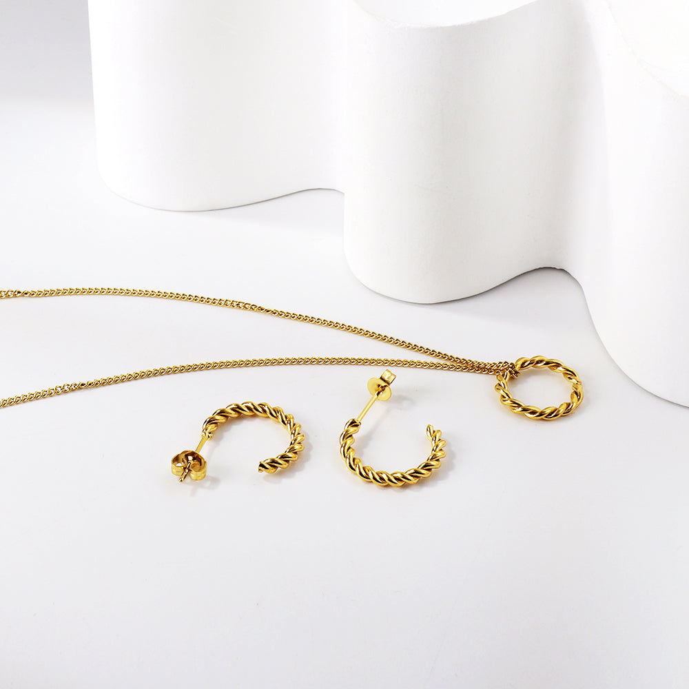 Circle Pendant Necklace