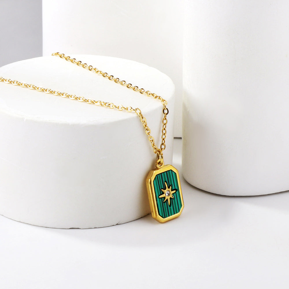 Zwarte en groene schelpenhangerketting