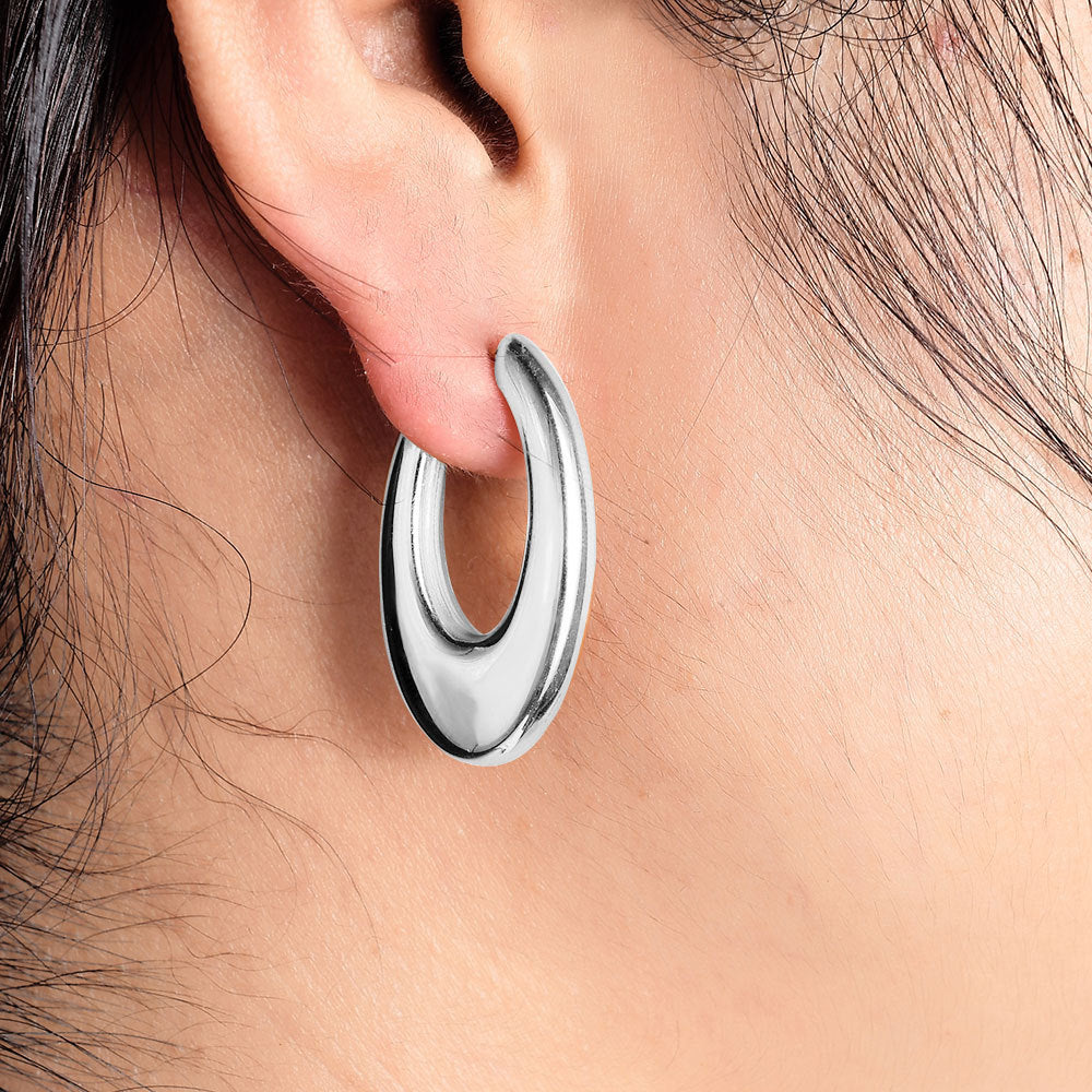 Ovale U-vormige geometrische oorbellen