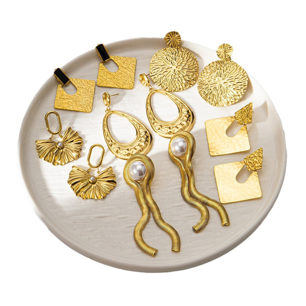 Origineel ontwerp goudkleurige oorbellen