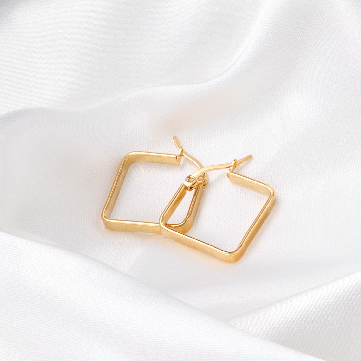 Klassieke hoepeloorbellen 