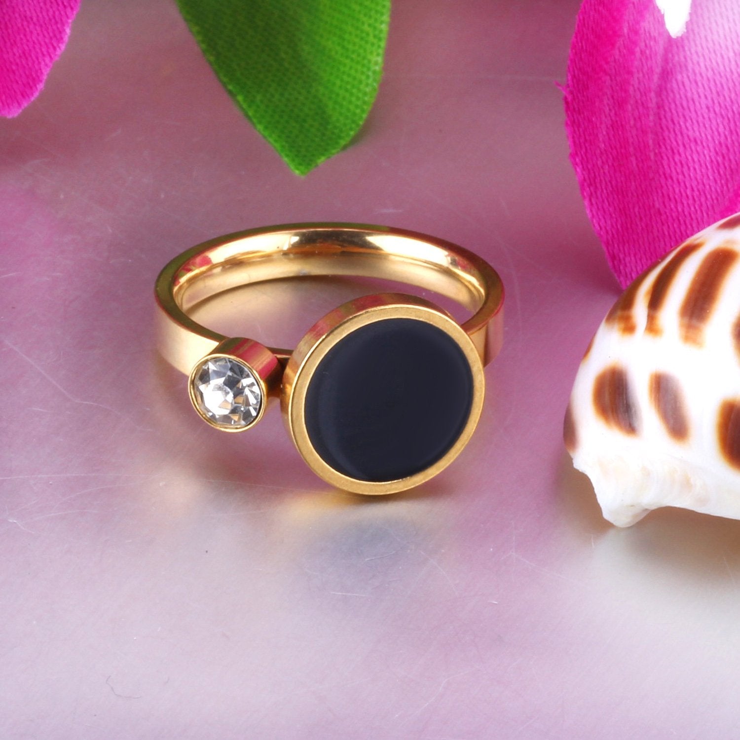 Bague en pierre noire dorée avec oxyde de zirconium 