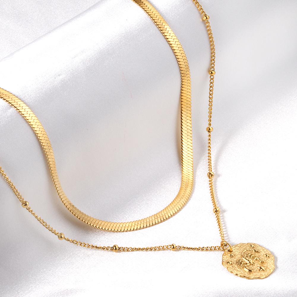 Meerlaagse platte ketting met schorpioenhanger 