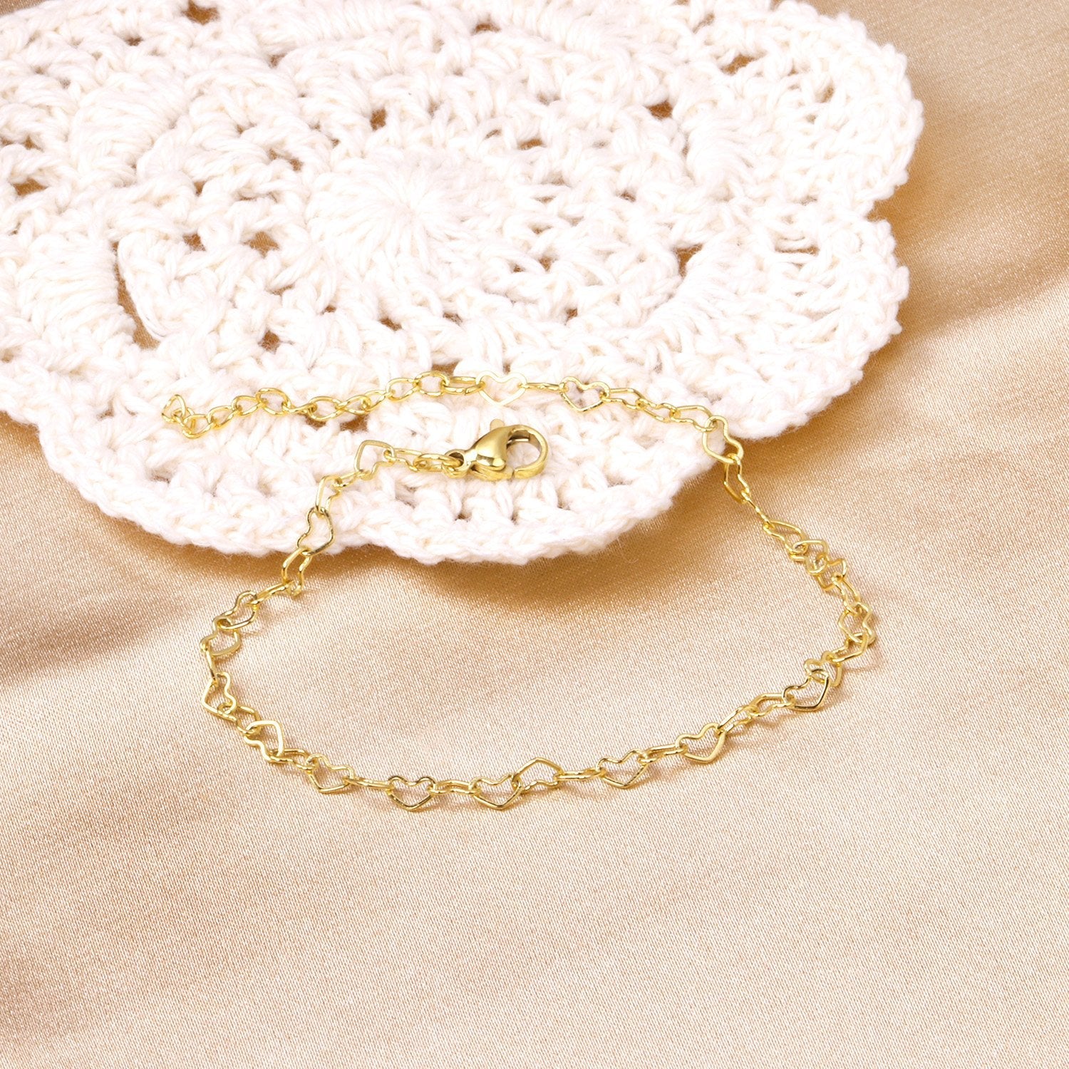 Verstelbare armband met hartjesmotief 