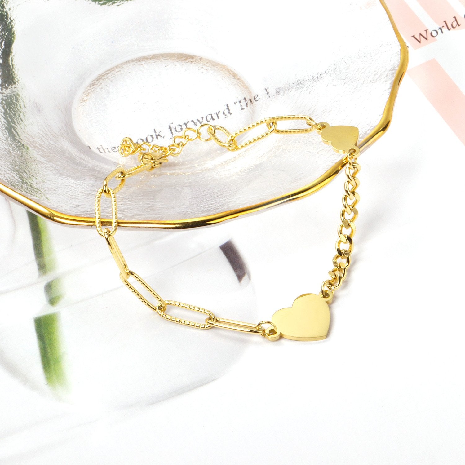 Bracelet jonc à breloques en forme de cœur