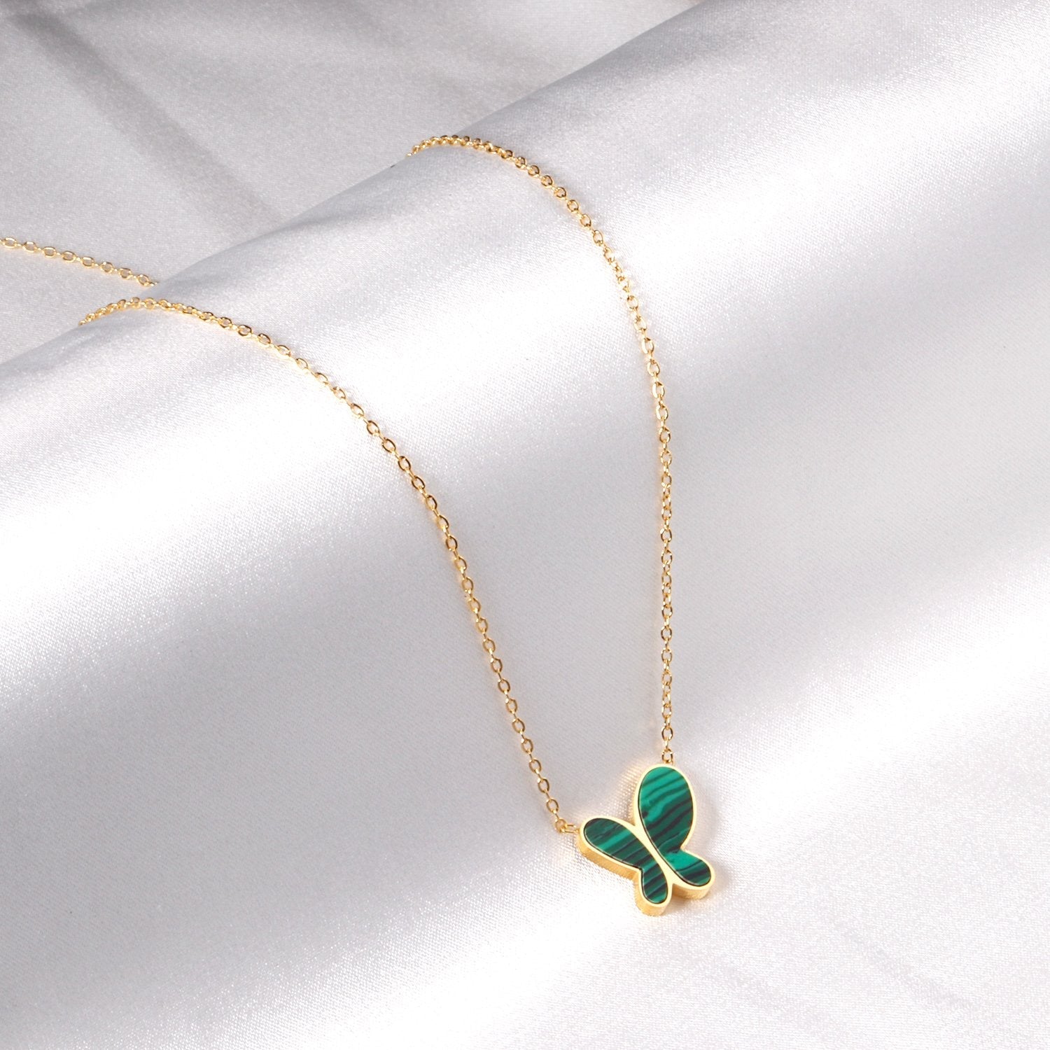 Kleurrijke schelpvlinderhangerketting 